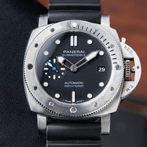 panerai submersible strap size|aftermarket panerai watch straps.